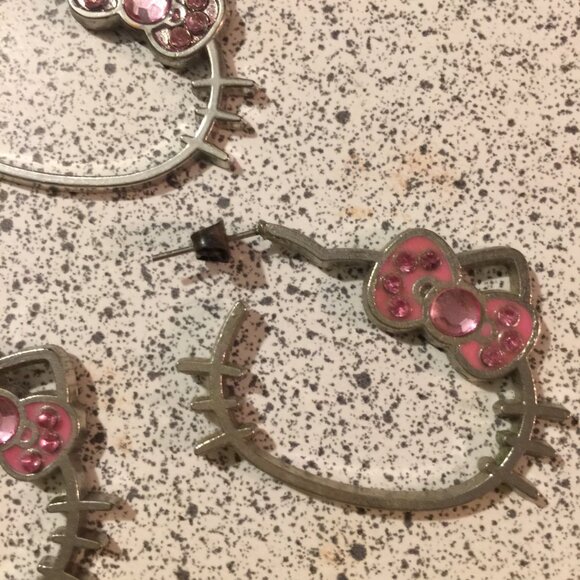 Hello Kitty pendant and earrings - Picture 7 of 7